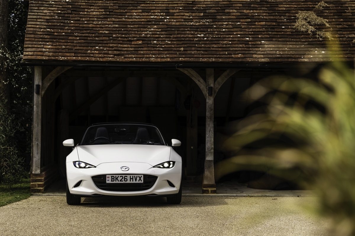 fmf様　オーダーページになります 英国AutoExpress誌が「MAZDA MX-5（ロードスター）」を