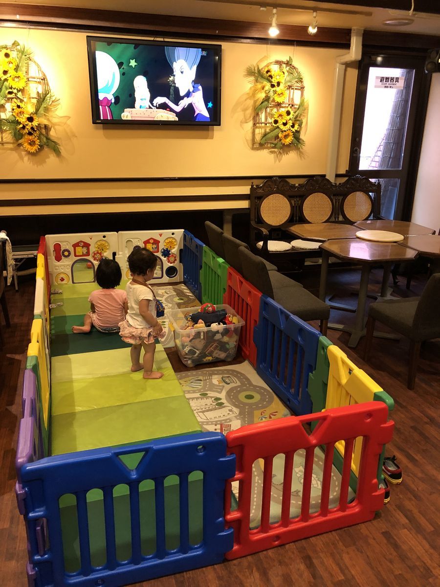 ベビータイ 子供の遊び場もある新宿の飲み放題付タイ料理店 子供あそびレポ