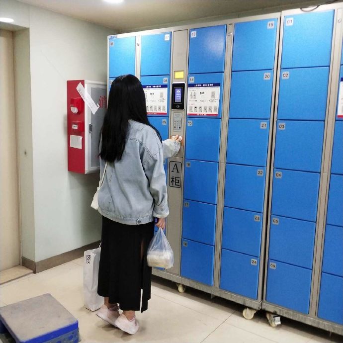 顔認証ロッカーが女性差別 背が低くてカメラに映らない女性がご立腹 中華it最新事情