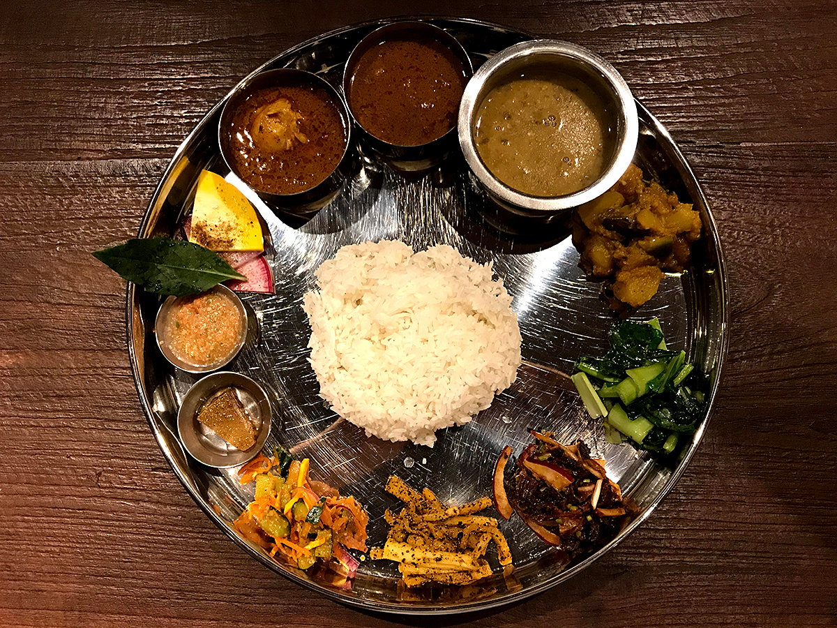 ネパール家庭料理入門―日常食ダル・バートから祭礼食マスゥ・マッツァまで ネパール家庭料理入門 日常食ダル・バートから祭礼食マスゥ