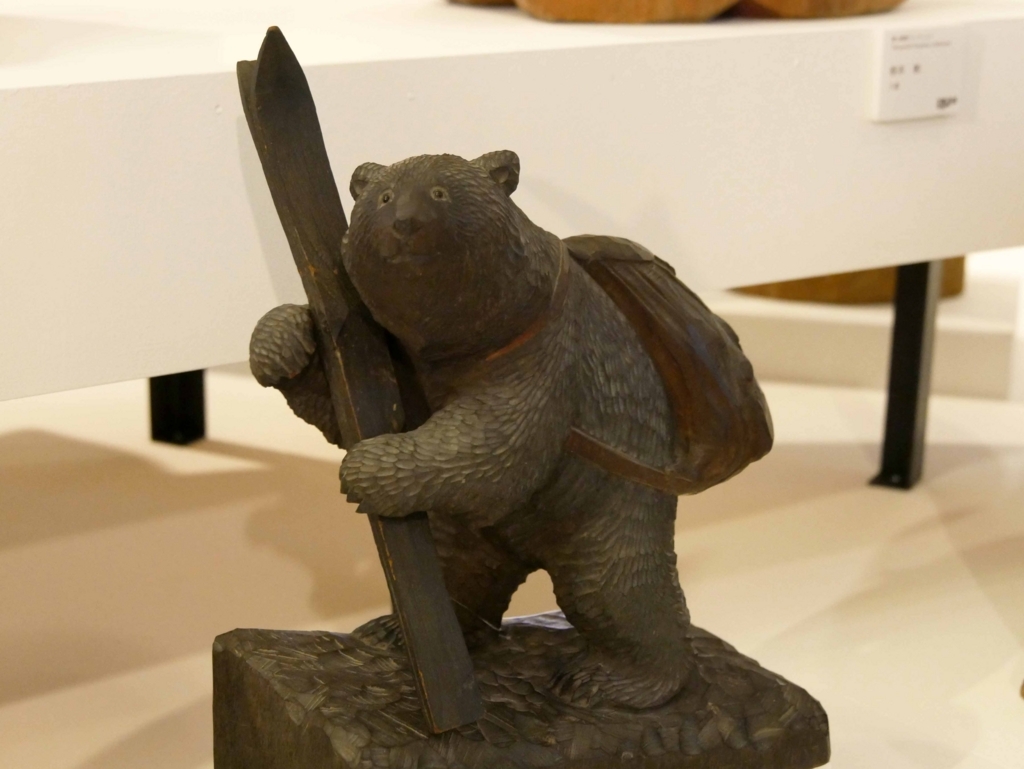 クマクマです。貴重　木彫り熊 かつて販売された #サントリーウィスキー 限定ボトル