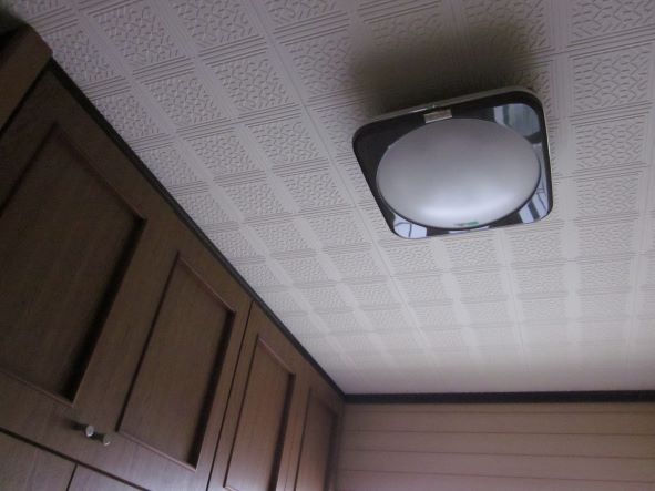 大掃除・照明器具・すす払い