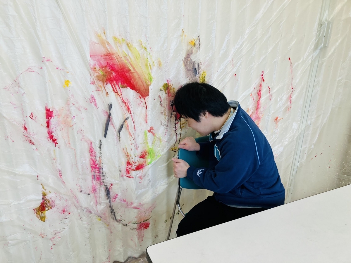 障がい者向け絵画教室　ダウン症　ブログ