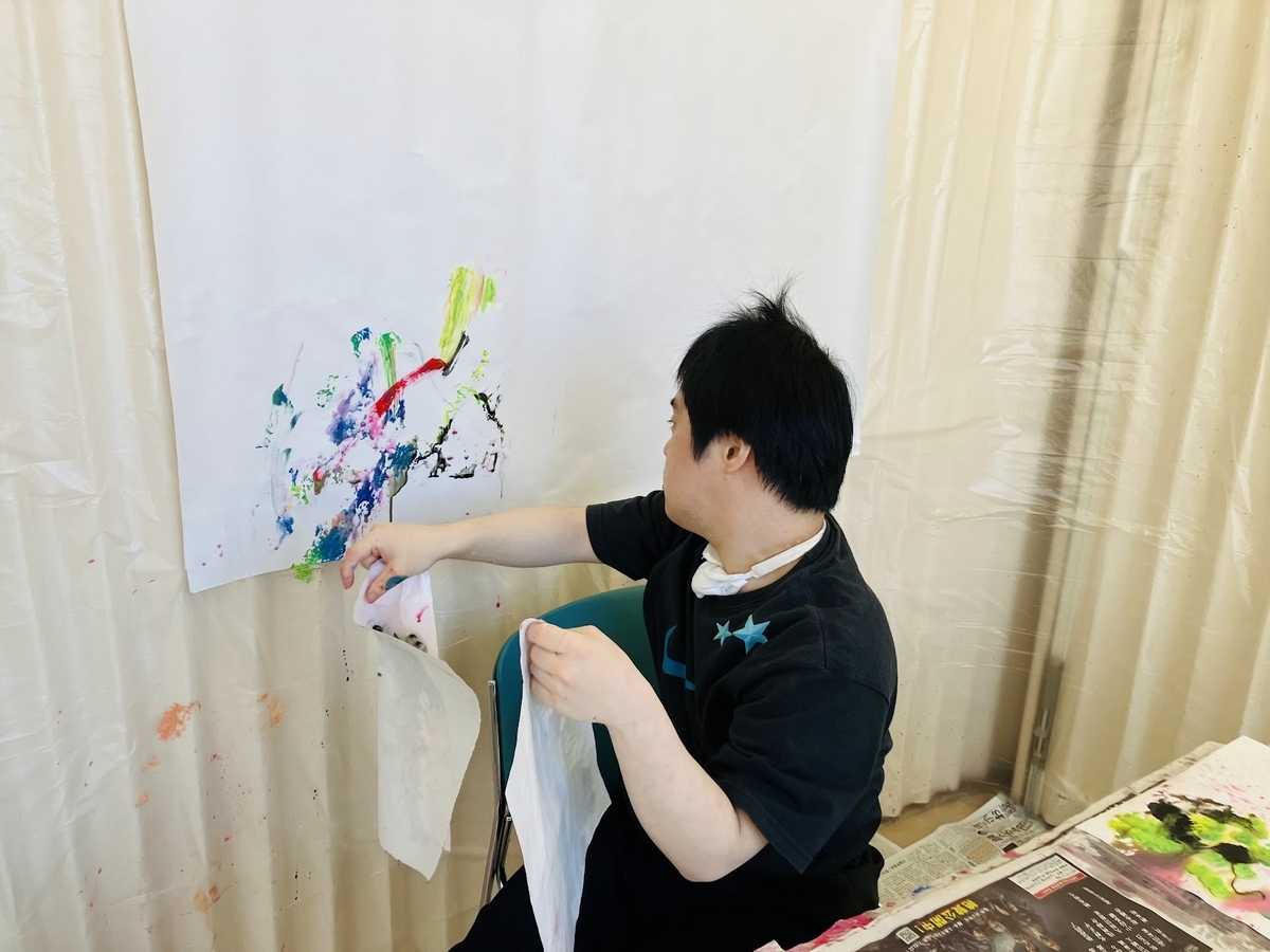 障がい者向け絵画教室　ダウン症　ブログ