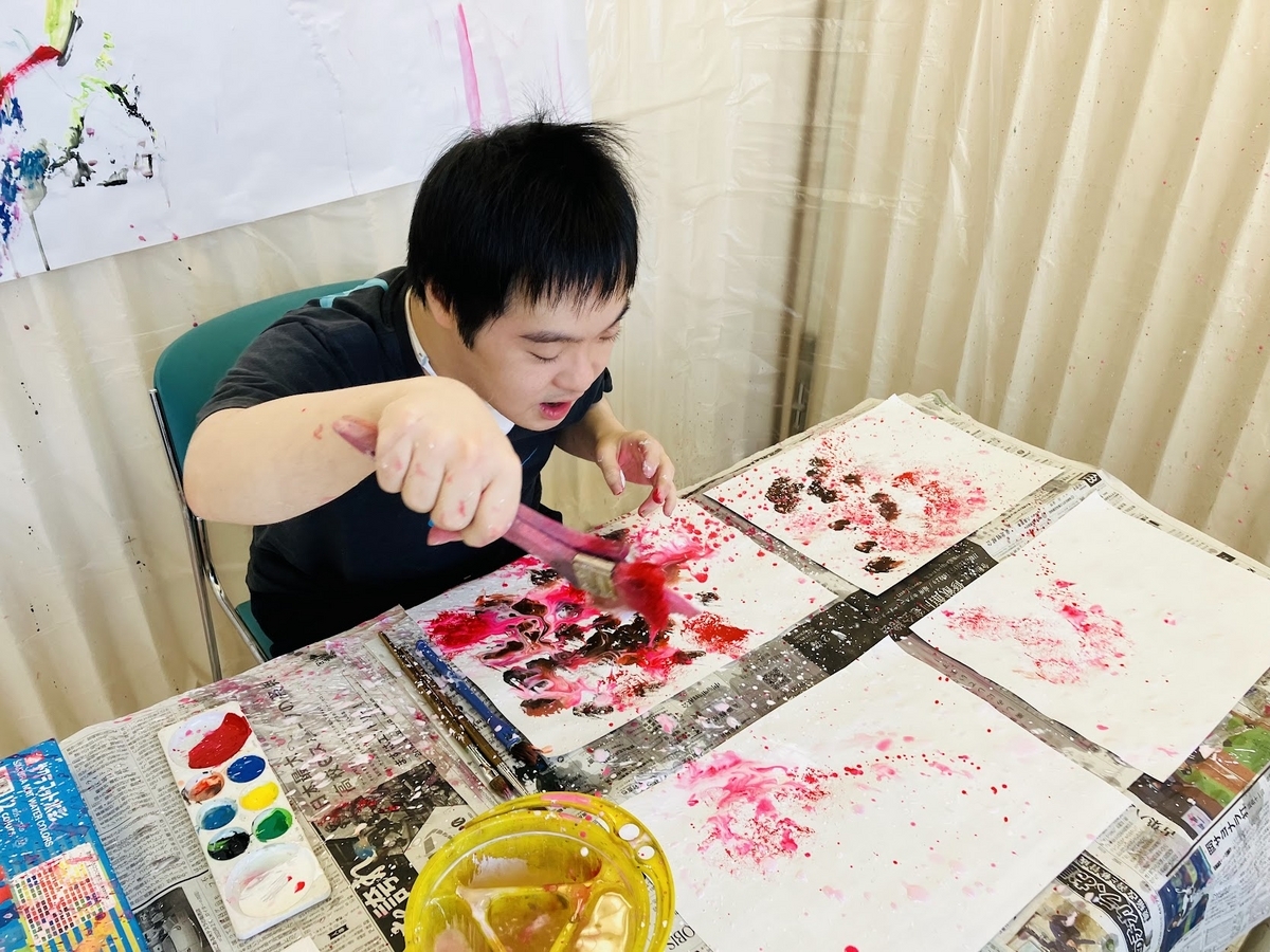障がい者向け絵画教室　ダウン症　ブログ
