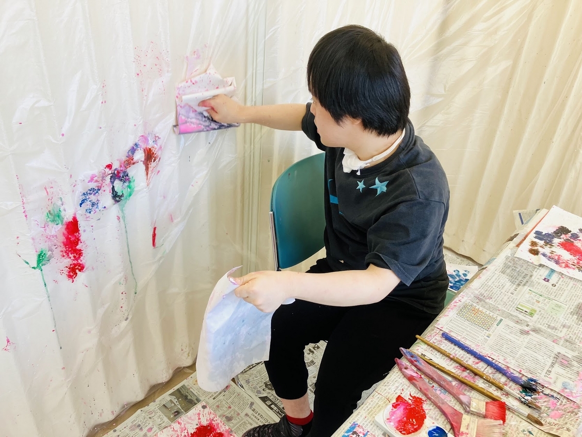 障がい者向け絵画教室　ダウン症　ブログ
