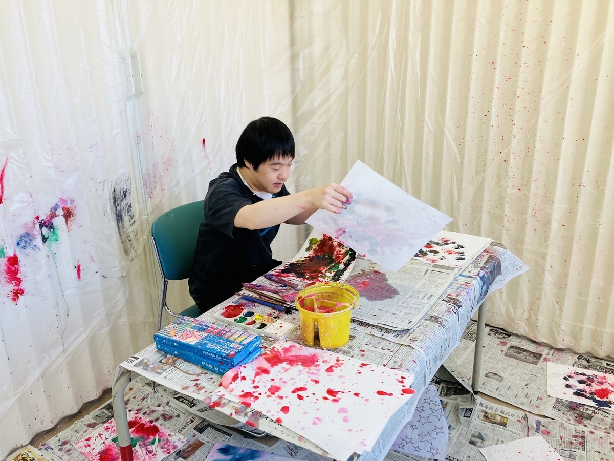 障がい者向け絵画教室　ダウン症　ブログ