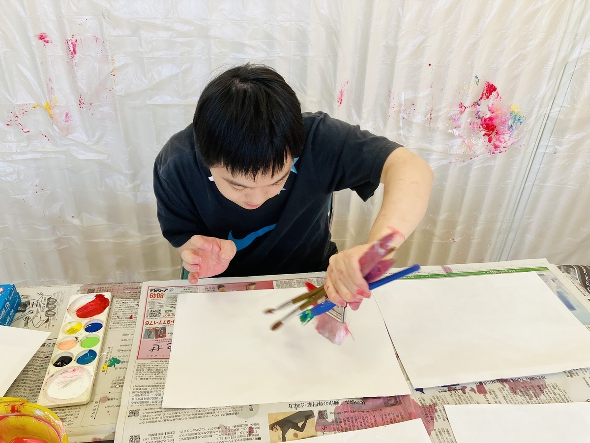 障がい者向け絵画教室　ダウン症　ブログ