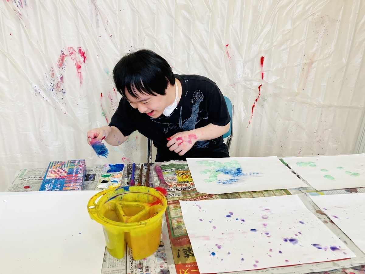 障がい者向け絵画教室　ダウン症　ブログ