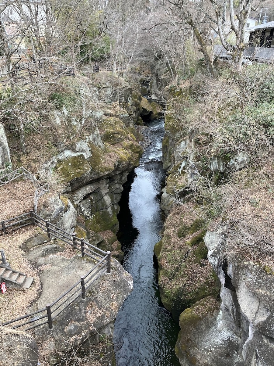 磊々峡