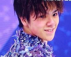 日本3位発進 宇野昌磨 平昌のリンクで5回笑う オオナゾコナゾ