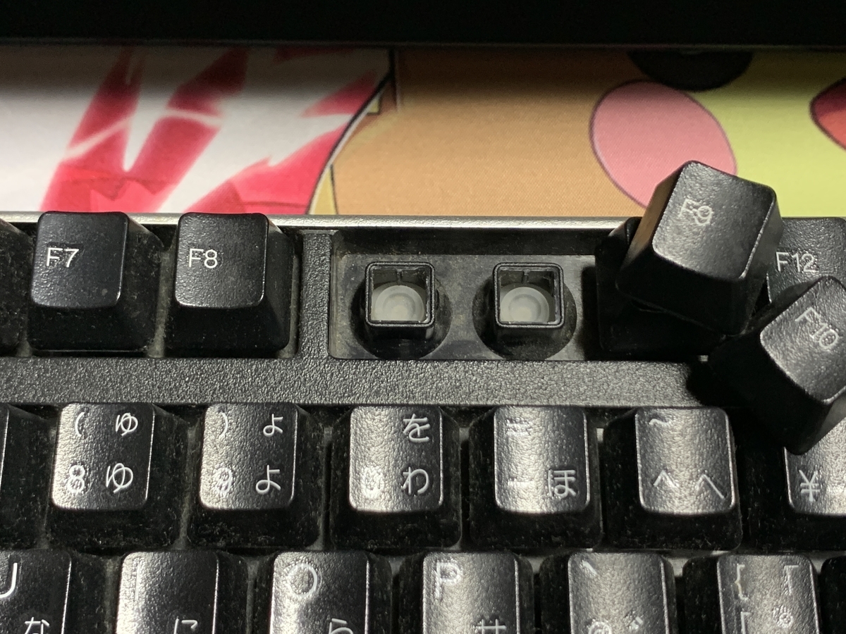 趣味】メカニカルキーボードのキーキャップをレジンで作る