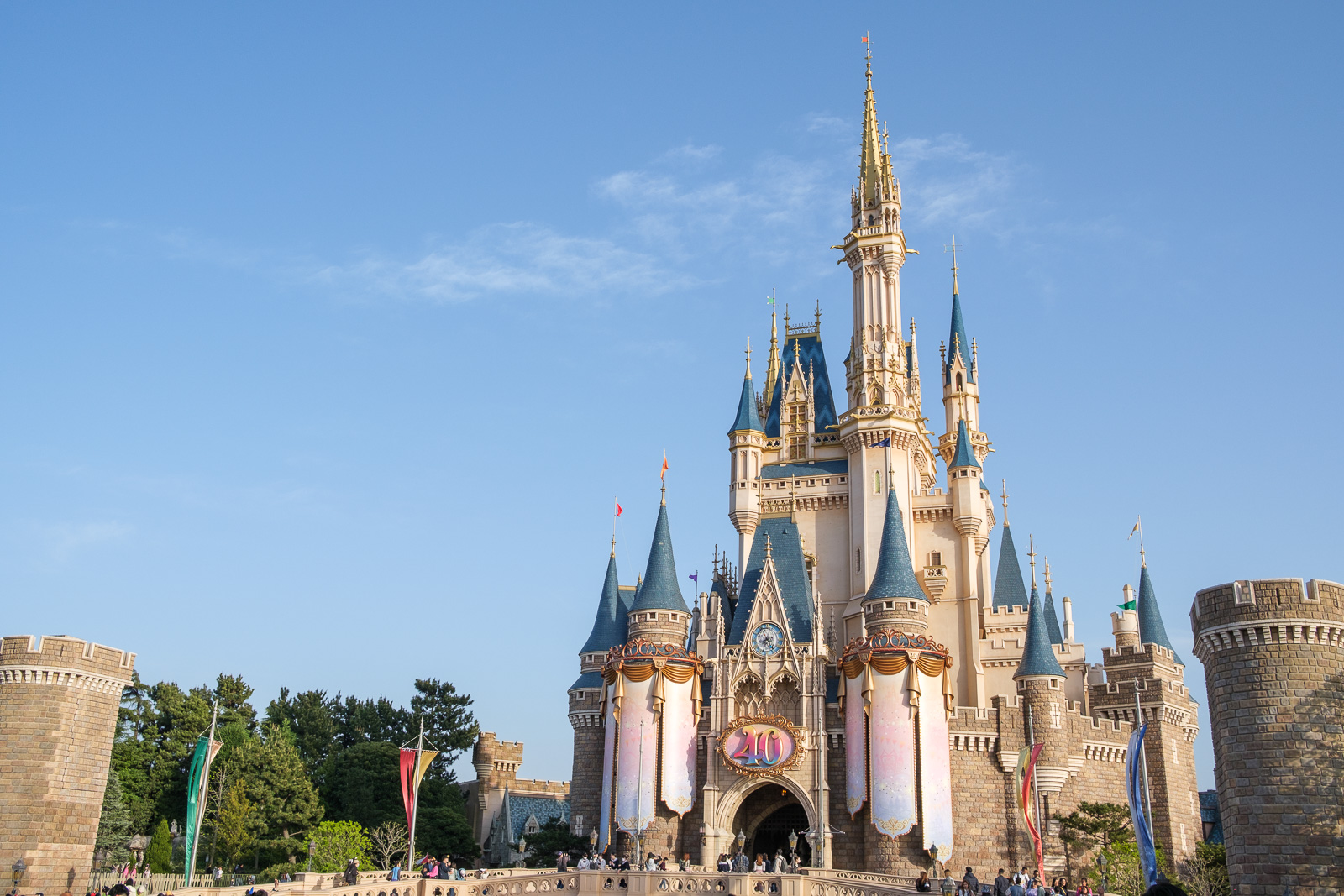 東京ディズニーランド Mrs. GREEN APPLEが東京ディズニーランド（R）にサプライズ登場