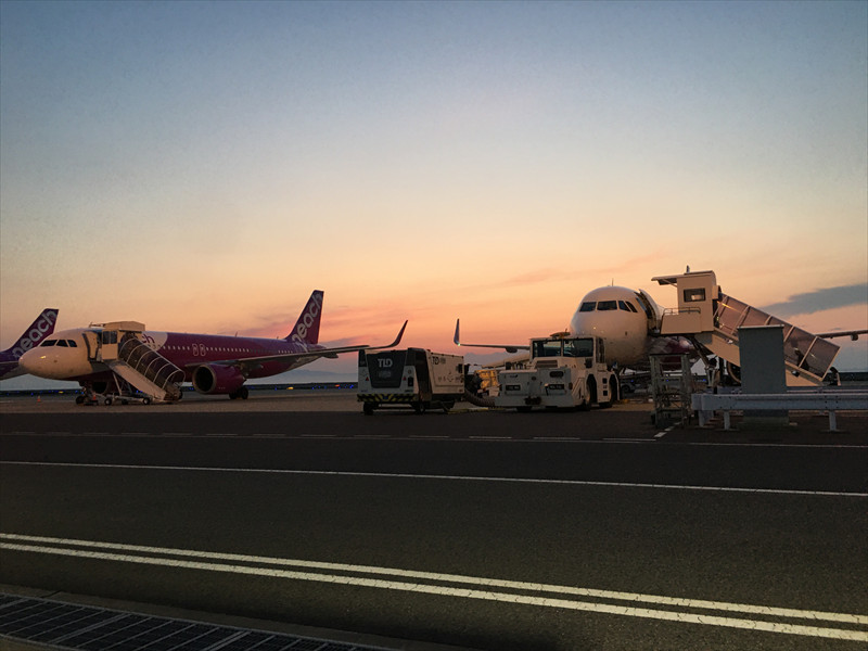 夕暮れの関空2タミ