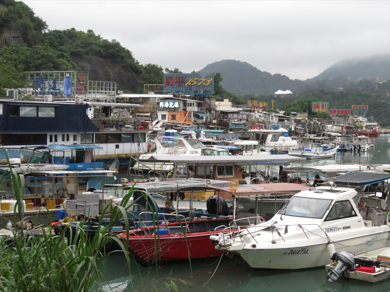 三家村避風塘 Sam Ka Tsuen Typhoon Shelter
