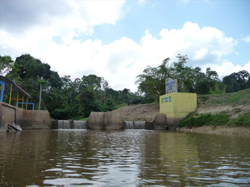 「NAVIGATIONAL LOCK GATE（閘門）SUNGAI CHINI」