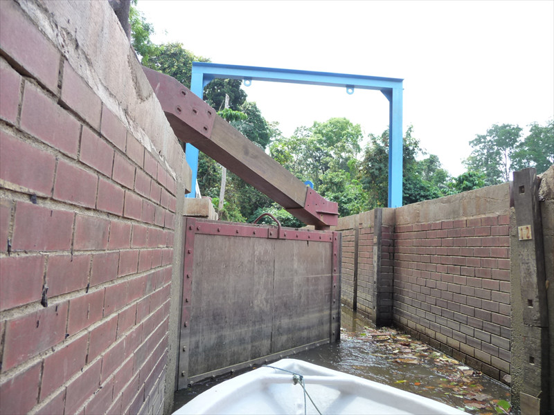 「NAVIGATIONAL LOCK GATE（閘門）SUNGAI CHINI」