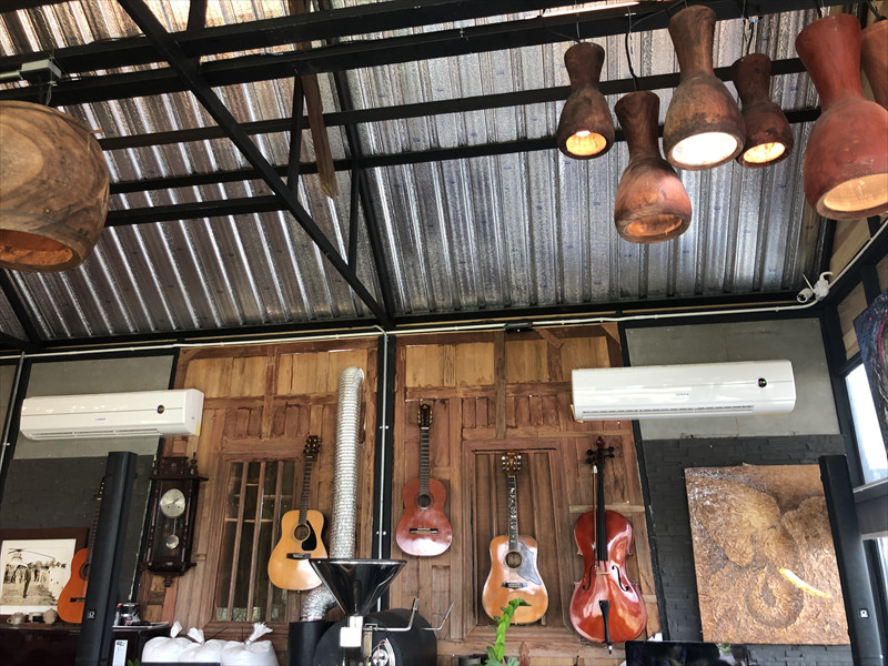ラオスをテーマにしたカフェ、その名も「The Lao Cafe」