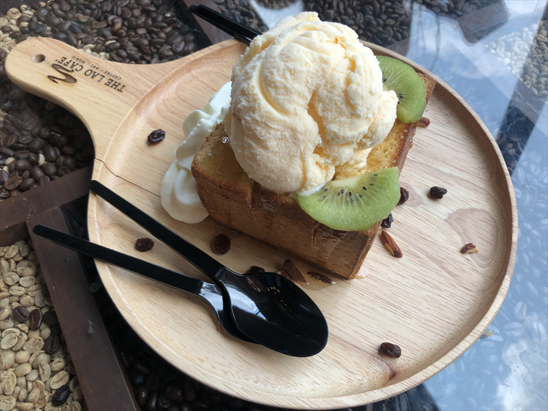 ラオスをテーマにしたカフェ、その名も「The Lao Cafe」