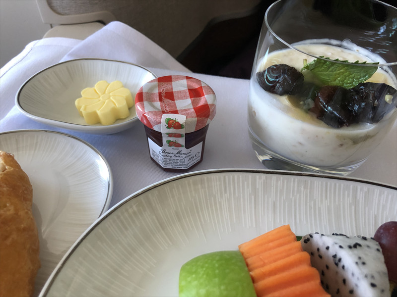 TG ビジネスクラス機内食