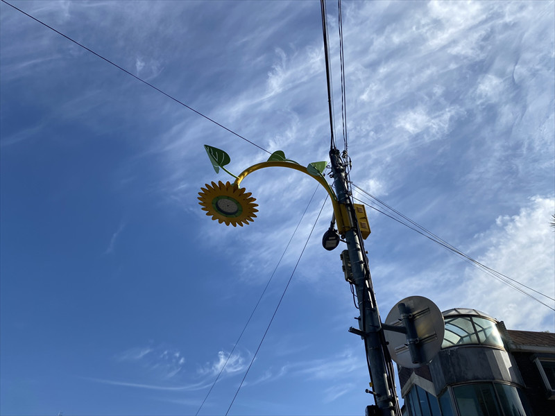 ヒマワリの街灯がかわいい