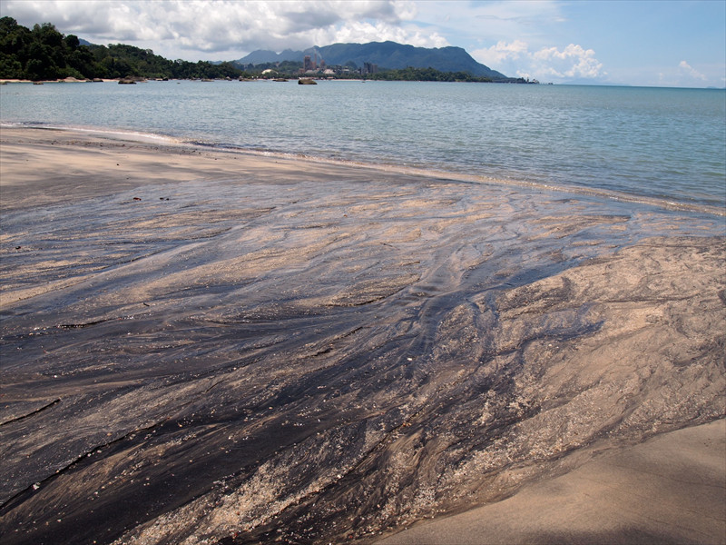 ブラックサンドビーチPantai Pasir Hitam