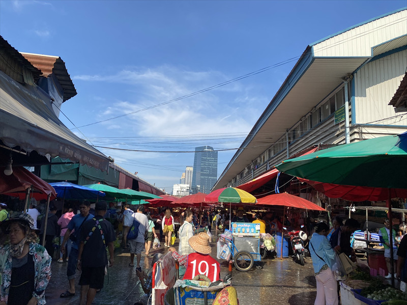 クロントゥーイ市場
