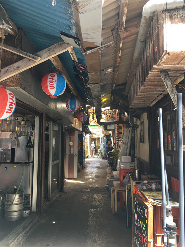 栄町市場