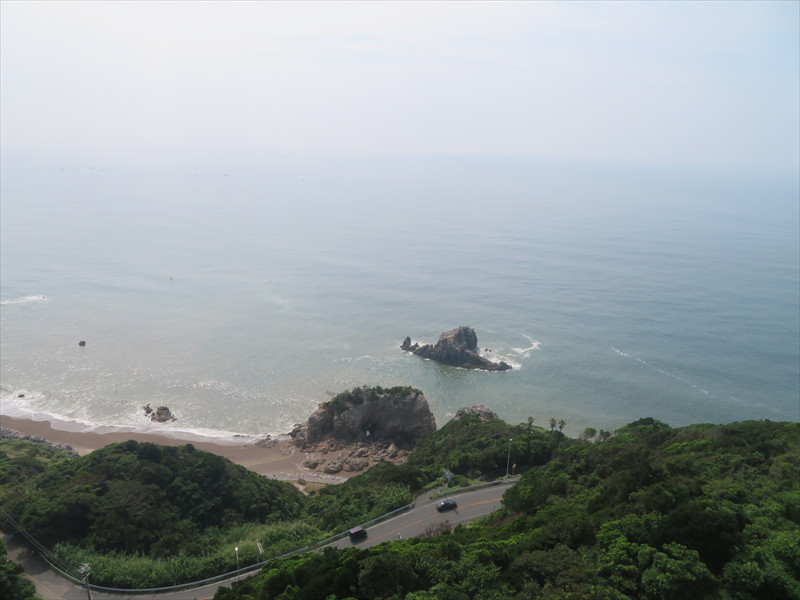 日出の石門（ひいのせきもん）