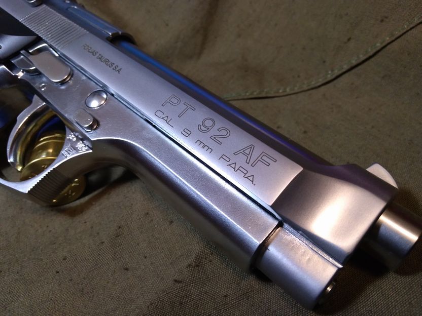 トーラス　TAURUS PT92