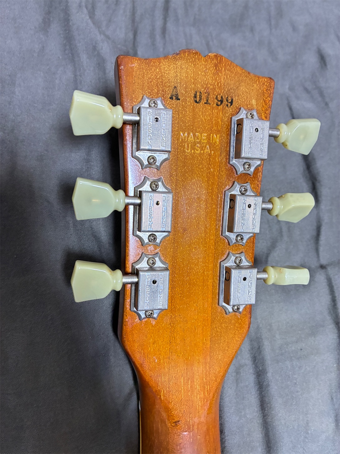 レスポールのサウンドを開放する！ペグ交換の話 Montreux The Clone