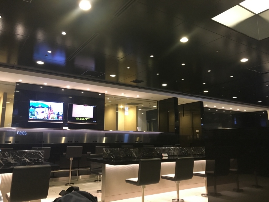 ANAラウンジ　バーカウンター
