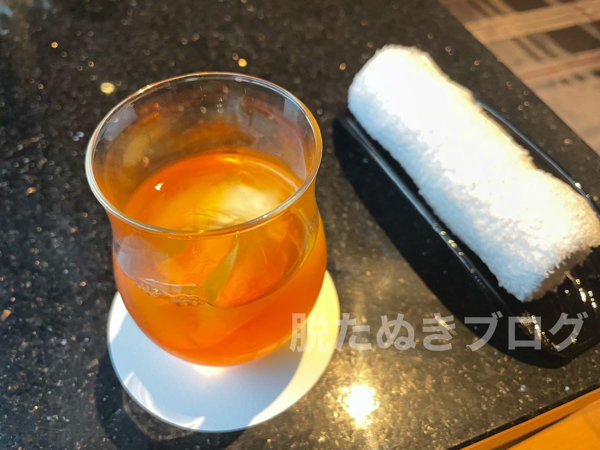 クラブラウンジでウェルカムドリンクサービス