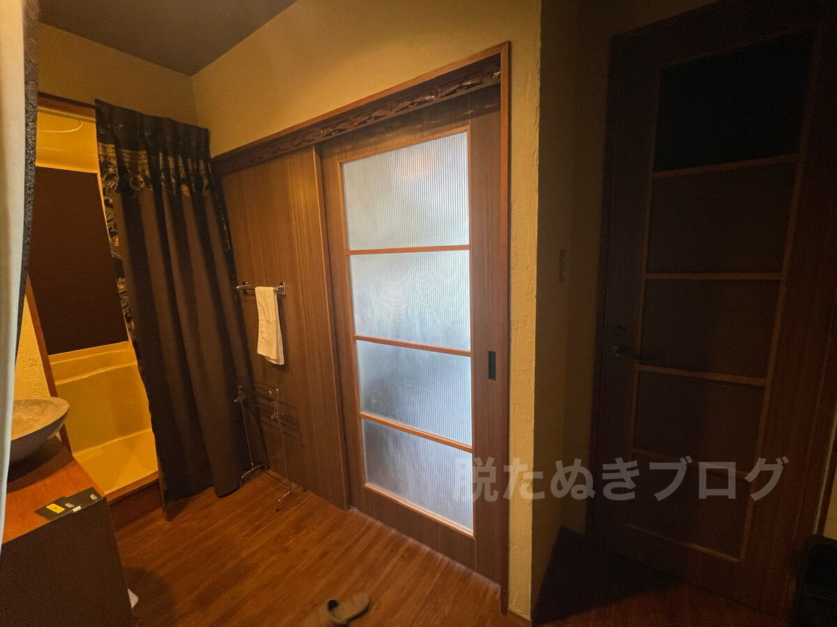前室があり、靴を脱いで入るタイプ