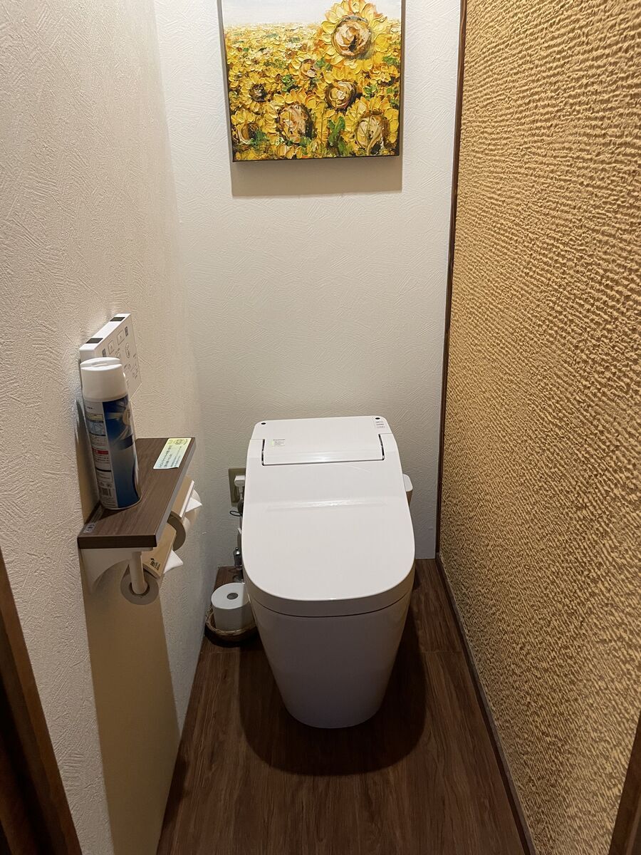 トイレにはエチケット用の消臭スプレー