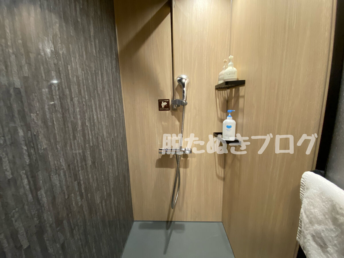 シャワーブース