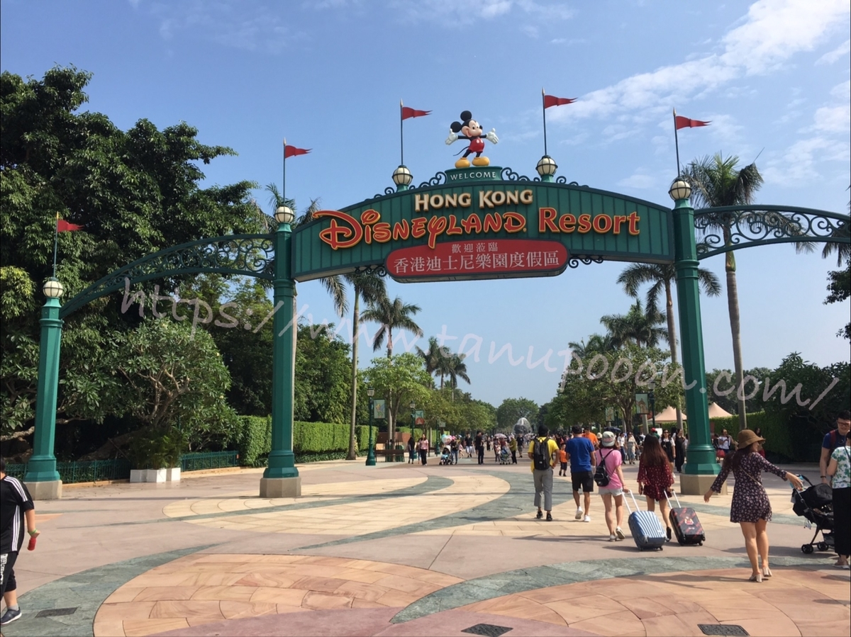 香港ディズニーエントランス