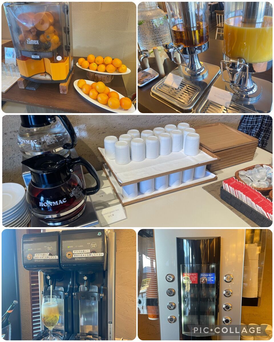 アフタヌーンティーのドリンクコーナー。ビール、ジュース、みかん絞り機などが用意されている。