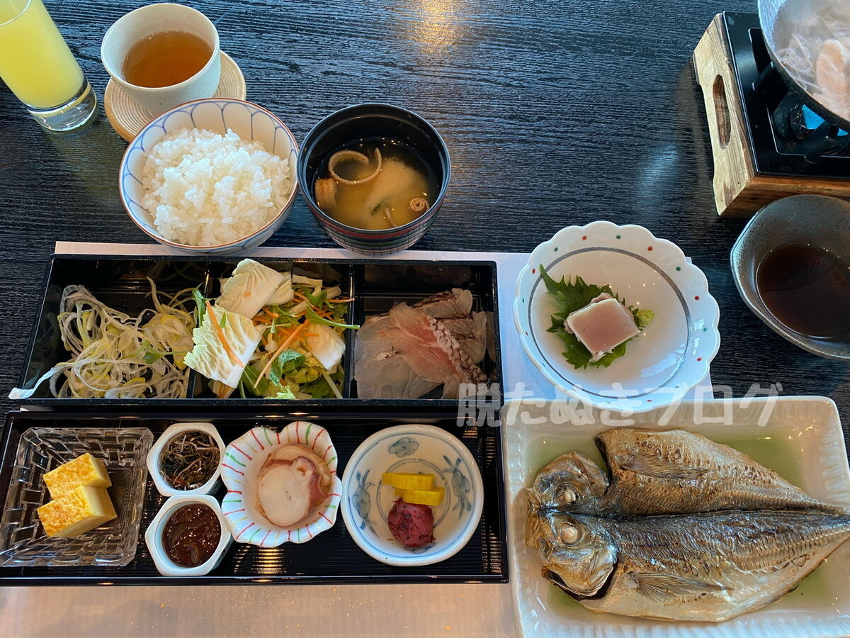 伊豆の干物中心の和朝食プレート