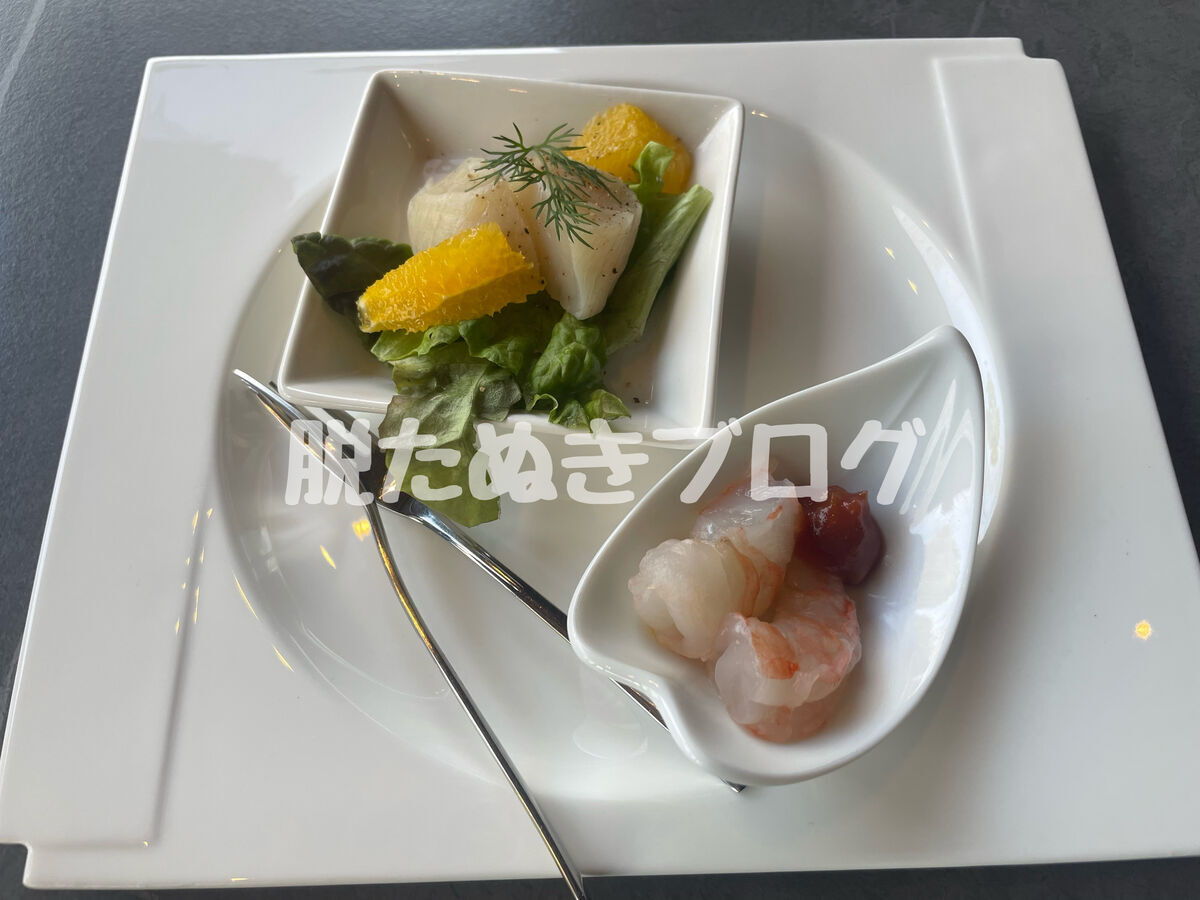 チェックイン時には軽食も出してくれます。