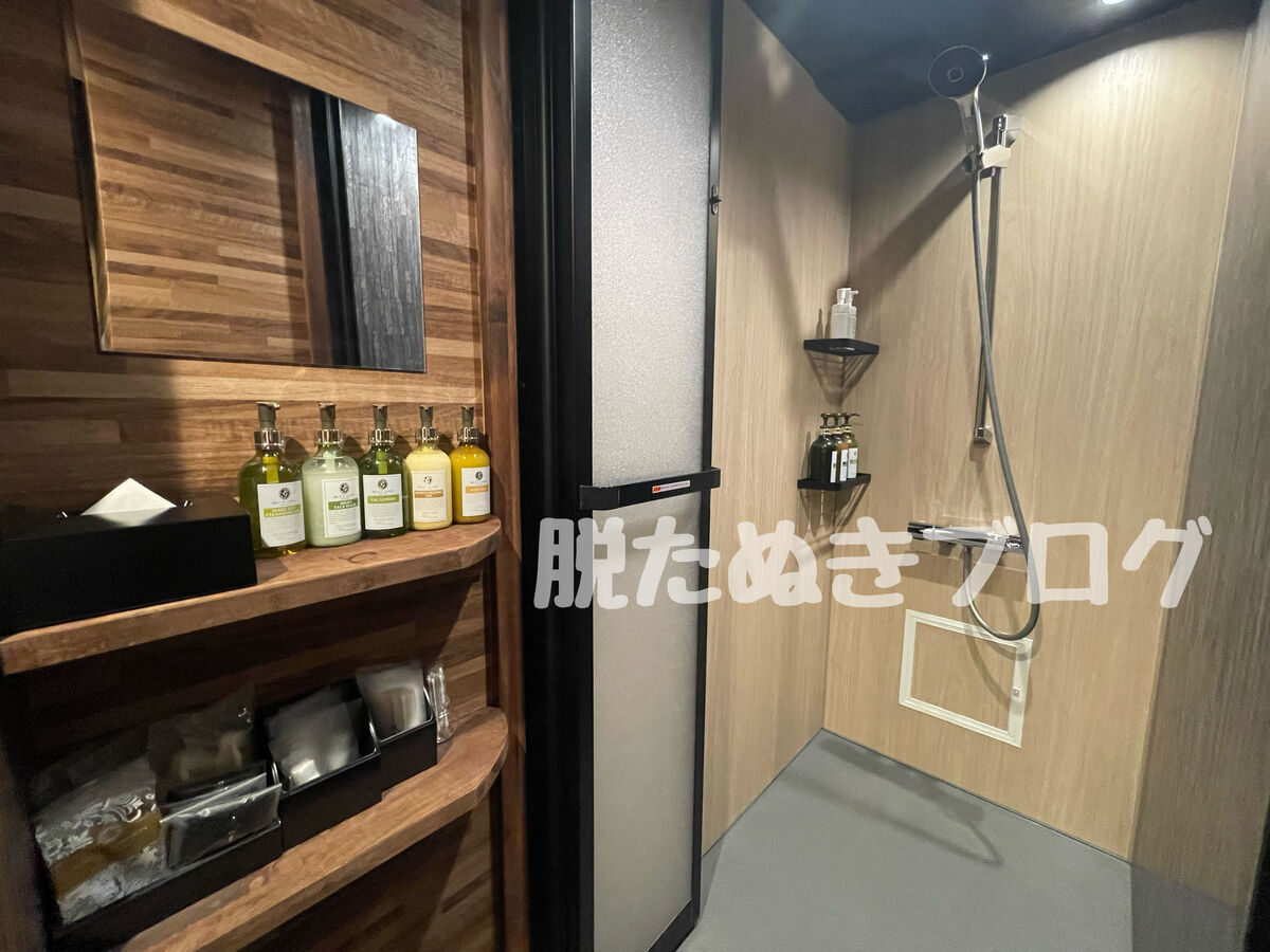 貸切サウナに併設されたシャワールーム