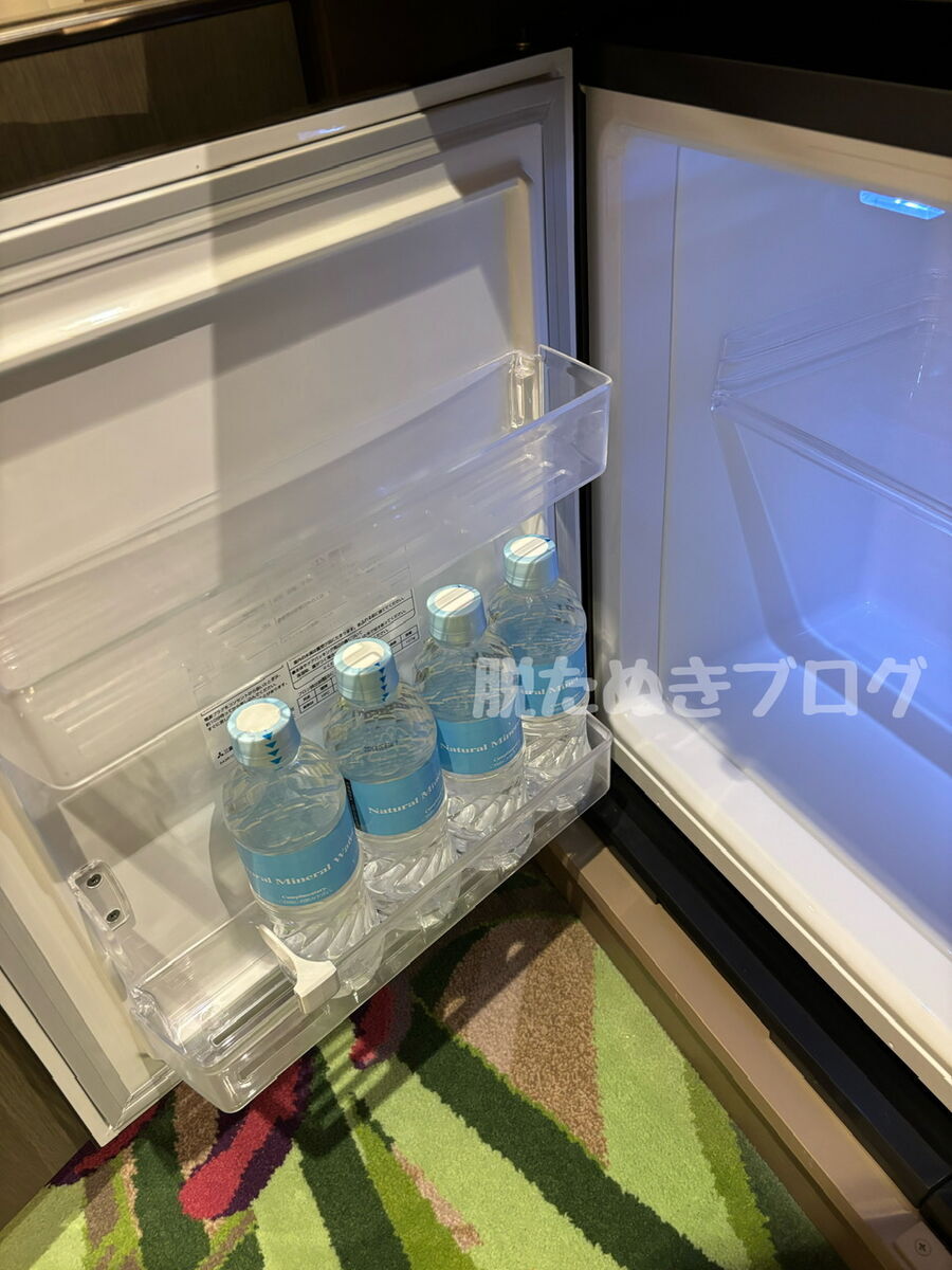 冷蔵庫には無料のお水