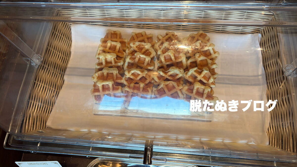 東京ディズニーランドホテルのラウンジ マーセリンサロンでのワッフル提供