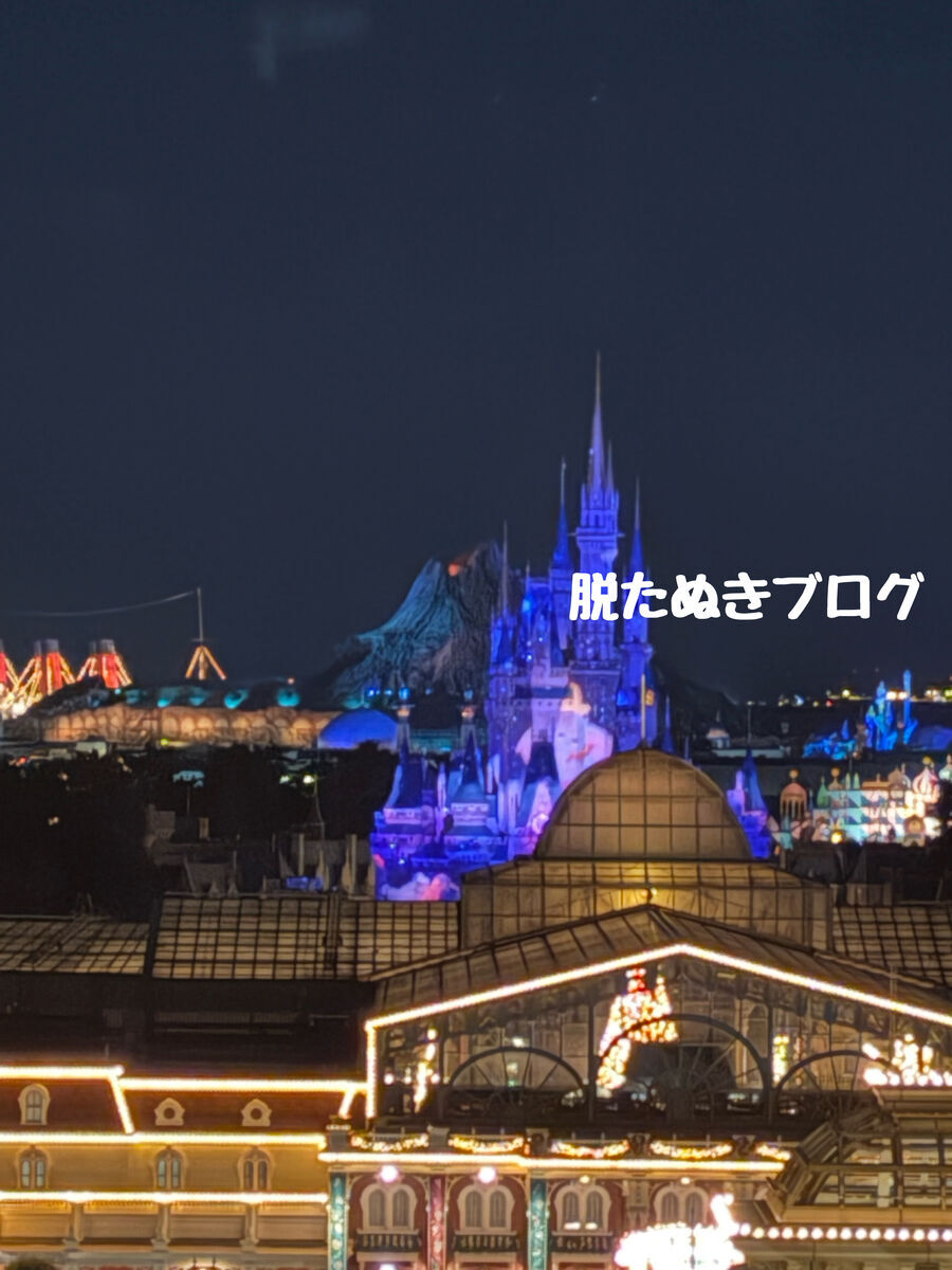 東京ディズニーランドホテルのコンシェルジュ バルコニーアルコーヴルーム 8402の客室からのシンデレラ城見え方