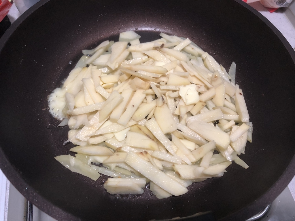 ジャガイモのパイユと肉焼いた 子どもの頃の傷を未だ背負っているみんな