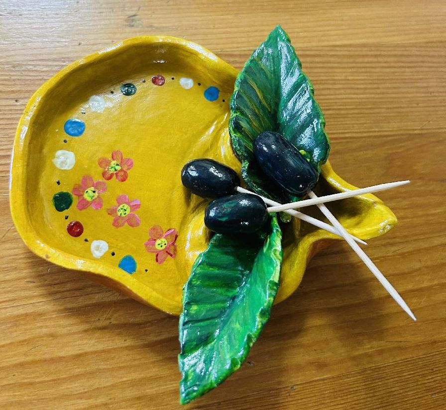 カナダ　オンタリオ州アルモンテ地方の 粘土陶芸葉っぱのお皿(オブジェ オルテガファミリーの生命の樹 ハリスコ州・サンタクルス陶芸Ortega