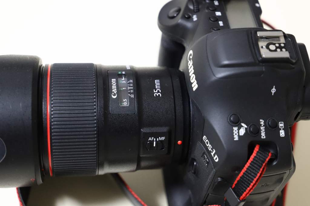 II型の明るいレンズ！ EF35mm F1.4 L II USM Amazon.co.jp: Canon 単焦点レンズ EF35mm F1.4L II USM フルサイズ