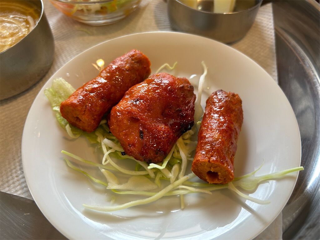 インドカレー専門店】マヤ(MAYA) 堀田店 ランチメニューはドリンクバー