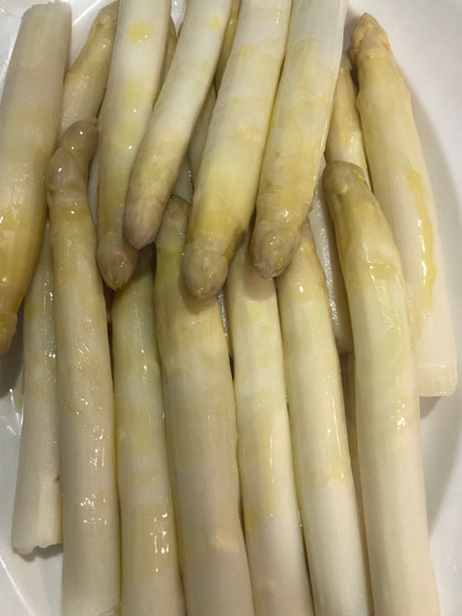 新鮮な材料　イタリア直送のアスパラ
