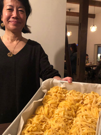 新鮮な材料　手打ちのパスタ